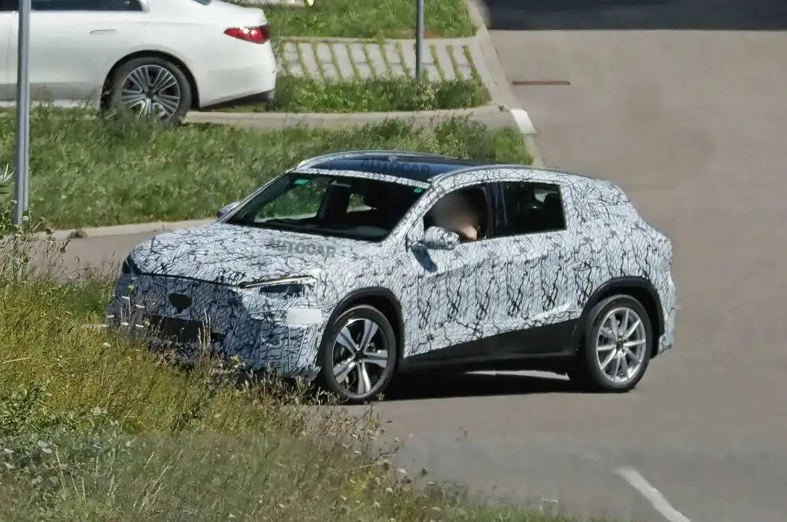 全新奔馳GLA諜照曝光 有望2026年發布