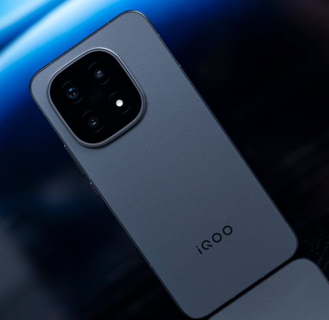 iQOO 15已正式發布:對比iQOO 13,到底有多大提升?