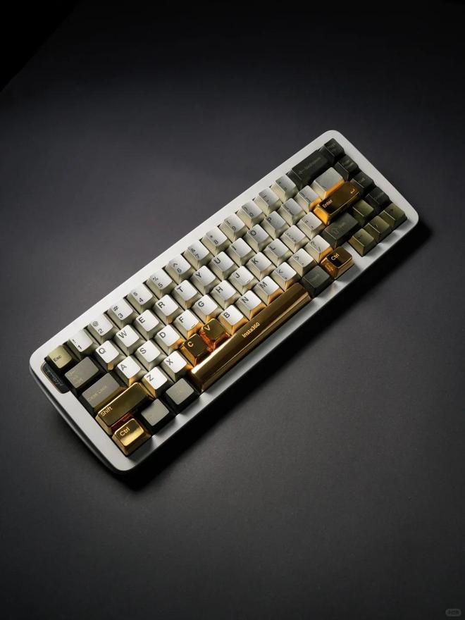 影石又一波員工福利!程序員節發4萬個黃金鍵帽,我酸了