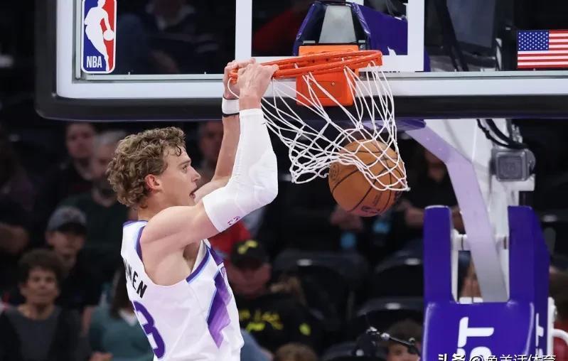 正在直播NBA常規賽快船VS爵士哈登萊昂納德帶隊沖擊首勝