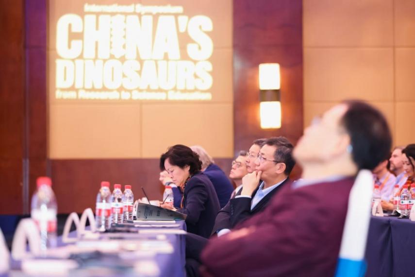 恐龍真能“復活”?“恐龍院士”徐星:未來真有可能,至少我不會驚訝