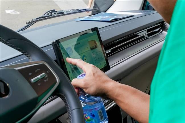 高端進(jìn)化 智慧破界 全新啟明星平臺(tái)歐馬可純電輕卡亮相珠三角