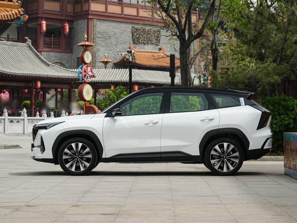 吉利博越L持續(xù)火爆!30天賣出32942輛,家用真的太香了