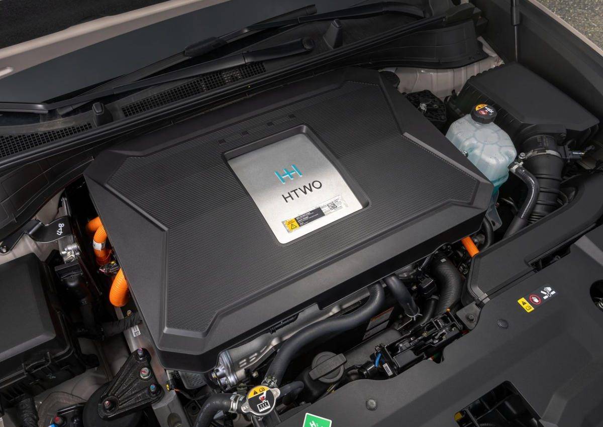 現代NEXO氫燃料電池車,復古方盒子,比純電車安全?