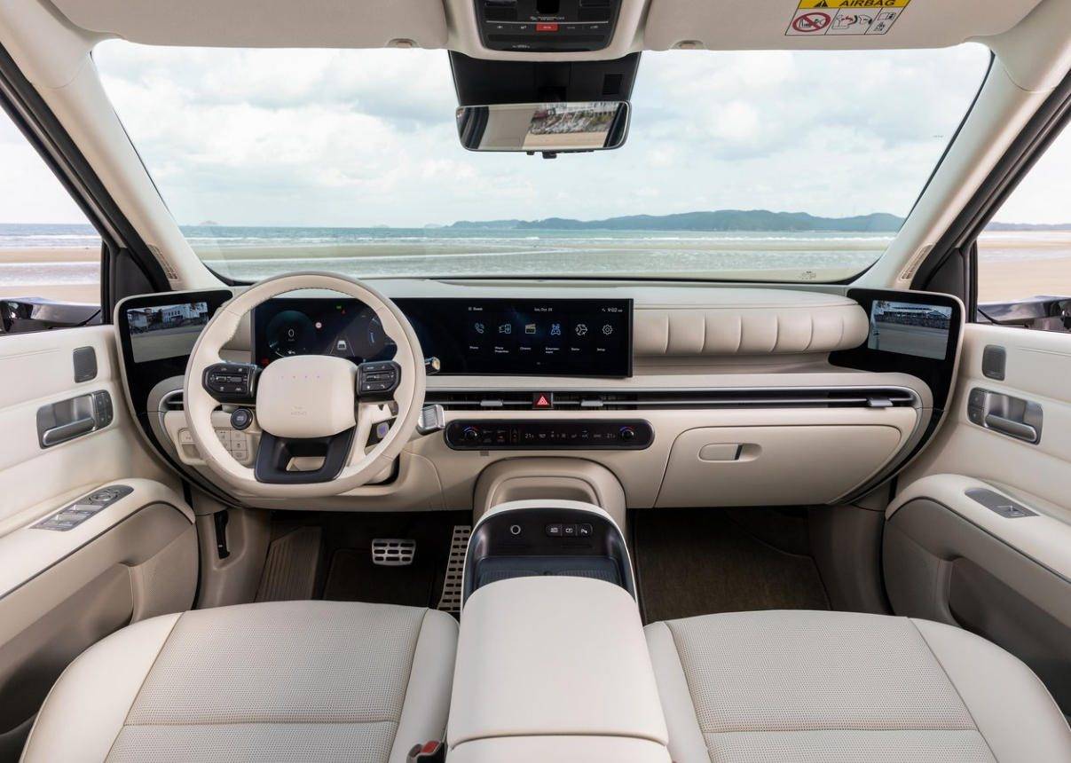 現代NEXO氫燃料電池車,復古方盒子,比純電車安全?